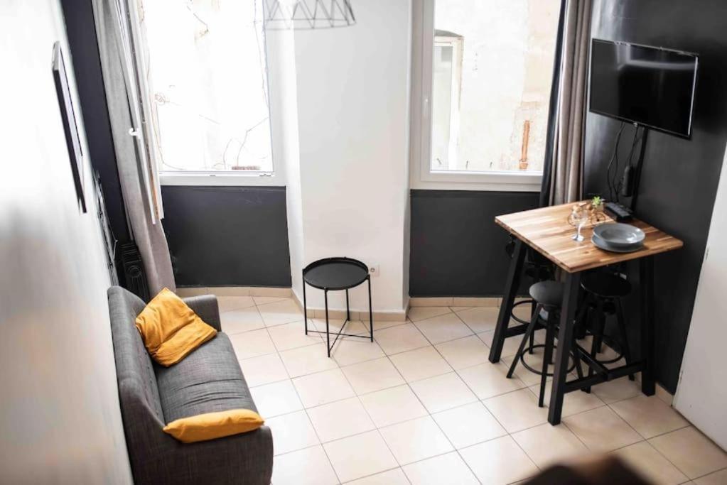 Appartement Tout Equipe Au Coeur Du Vieux Port Марсилия Екстериор снимка